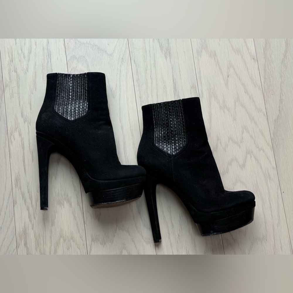 Rachel Zoe Elegant Black Ankle Boots in Box